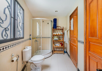 6 Bedroom Townhouse For Sale - Chey Chumneah, Phnom Penh thumbnail