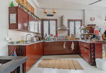 6 Bedroom Townhouse For Sale - Chey Chumneah, Phnom Penh thumbnail