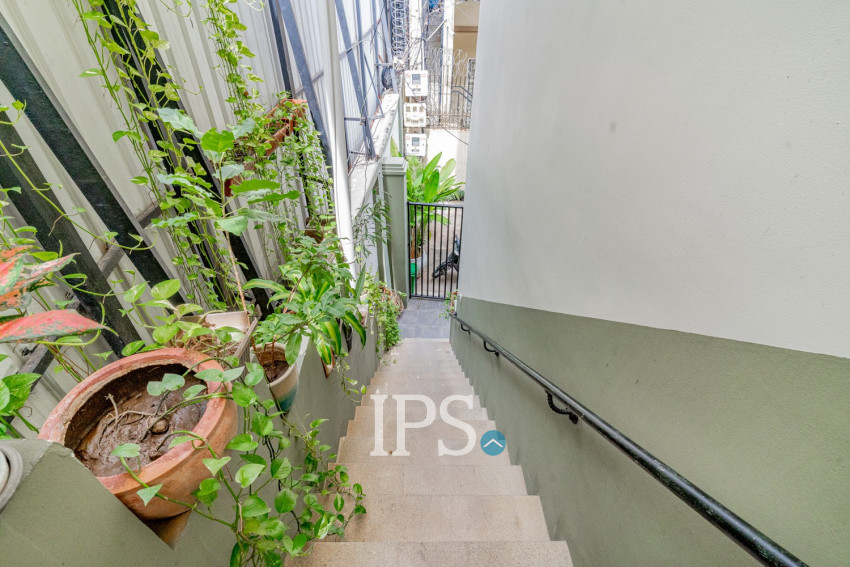 6 Bedroom Townhouse For Sale - Chey Chumneah, Phnom Penh