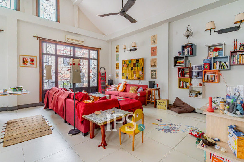 6 Bedroom Townhouse For Sale - Chey Chumneah, Phnom Penh