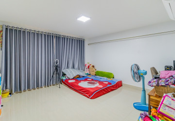 4 Bedroom Link House For Sale - Borey JC,  Krang Thnong, Sen Sok, Phnom Penh thumbnail