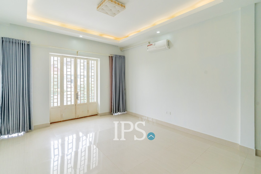 4 Bedroom Link House For Sale - Borey JC,  Krang Thnong, Sen Sok, Phnom Penh