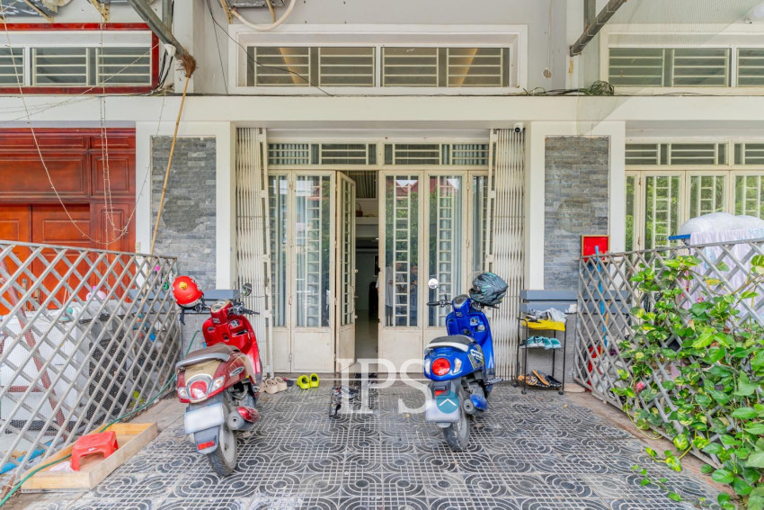 4 Bedroom Link House For Sale - Borey JC,  Krang Thnong, Sen Sok, Phnom Penh
