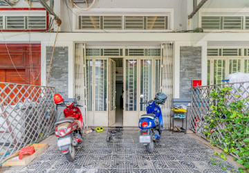4 Bedroom Link House For Sale - Borey JC,  Krang Thnong, Sen Sok, Phnom Penh thumbnail
