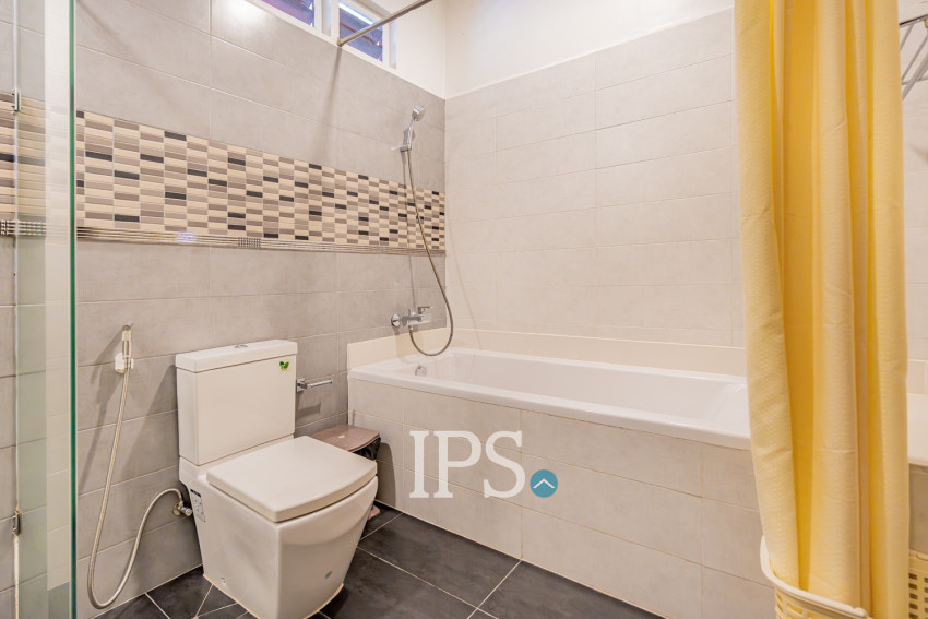 3 Bedroom Serviced Apartment For Rent - Tonle Bassac, Phnom Penh