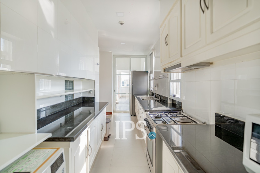 3 Bedroom Serviced Apartment For Rent - Tonle Bassac, Phnom Penh