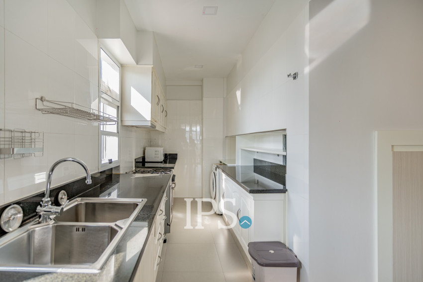 3 Bedroom Serviced Apartment For Rent - Tonle Bassac, Phnom Penh