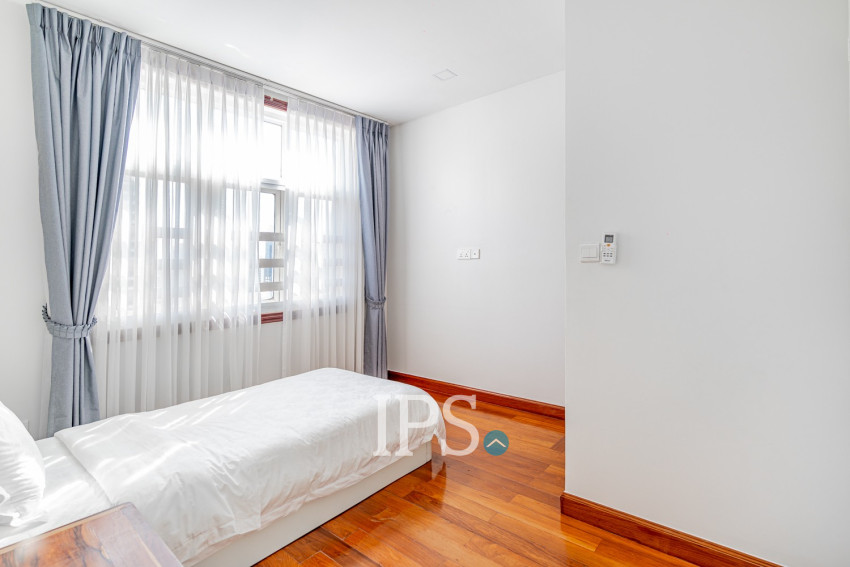 3 Bedroom Serviced Apartment For Rent - Tonle Bassac, Phnom Penh