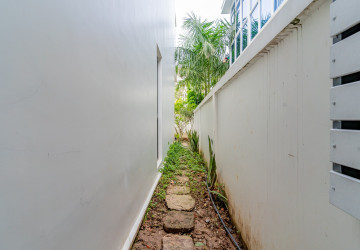 4 Bedroom Villa Klem For Rent - Chankiri Palm Creek, Preaek Kampues, Phnom Penh thumbnail