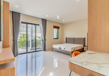 4 Bedroom Villa Klem For Rent - Chankiri Palm Creek, Preaek Kampues, Phnom Penh thumbnail
