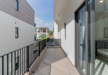 4 Bedroom Villa Klem For Rent - Chankiri Palm Creek, Preaek Kampues, Phnom Penh thumbnail