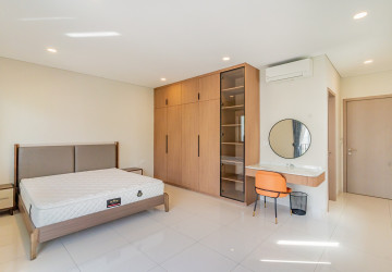 4 Bedroom Villa Klem For Rent - Chankiri Palm Creek, Preaek Kampues, Phnom Penh thumbnail