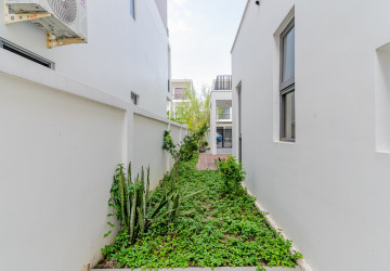 4 Bedroom Villa Klem For Rent - Chankiri Palm Creek, Preaek Kampues, Phnom Penh thumbnail