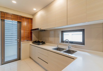 4 Bedroom Villa Klem For Rent - Chankiri Palm Creek, Preaek Kampues, Phnom Penh thumbnail