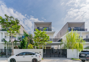 4 Bedroom Villa Klem For Rent - Chankiri Palm Creek, Preaek Kampues, Phnom Penh thumbnail