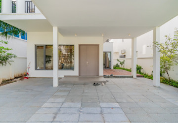 4 Bedroom Villa Klem For Rent - Chankiri Palm Creek, Preaek Kampues, Phnom Penh thumbnail