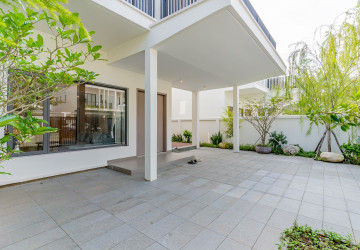 4 Bedroom Villa Klem For Rent - Chankiri Palm Creek, Preaek Kampues, Phnom Penh thumbnail