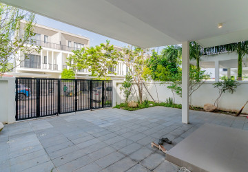 4 Bedroom Villa Klem For Rent - Chankiri Palm Creek, Preaek Kampues, Phnom Penh thumbnail