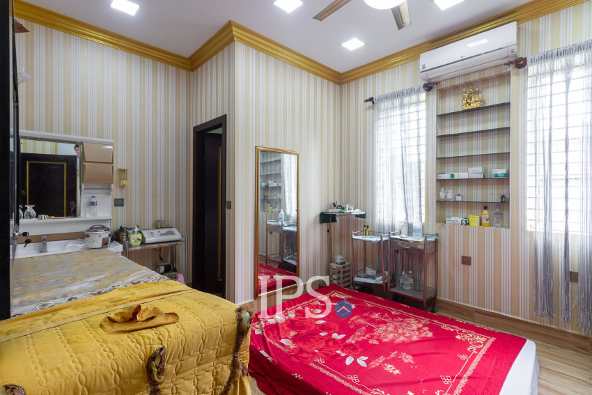 4 Bedroom Shophouse For Rent - Svay Dangkum, Siem Reap