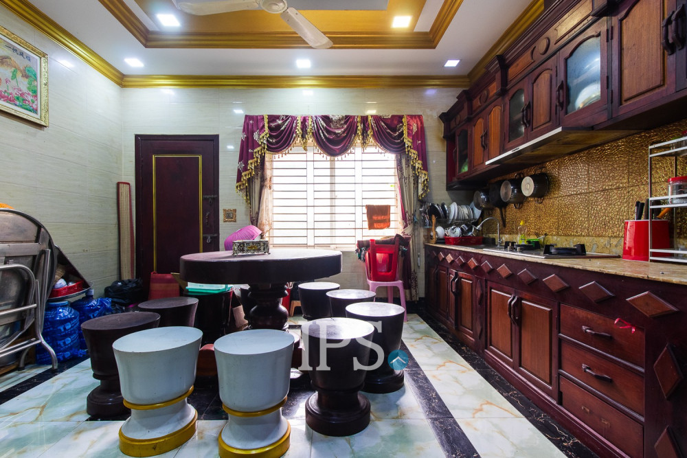 4 Bedroom Shophouse For Rent - Svay Dangkum, Siem Reap - Image 5