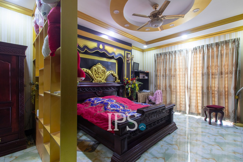 4 Bedroom Shophouse For Rent - Svay Dangkum, Siem Reap