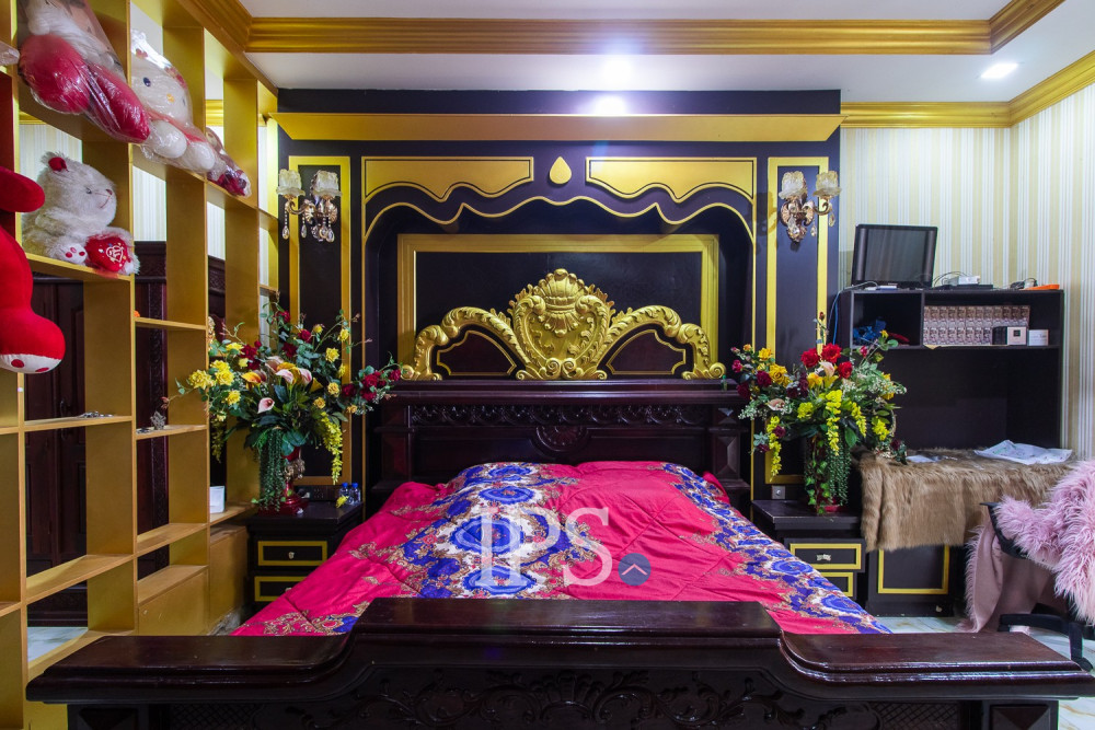 4 Bedroom Shophouse For Rent - Svay Dangkum, Siem Reap - Image 10