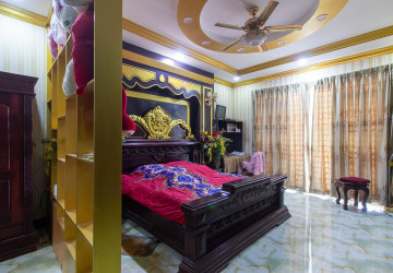 4 Bedroom Shophouse For Rent - Svay Dangkum, Siem Reap thumbnail