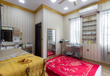 4 Bedroom Shophouse For Rent - Svay Dangkum, Siem Reap thumbnail