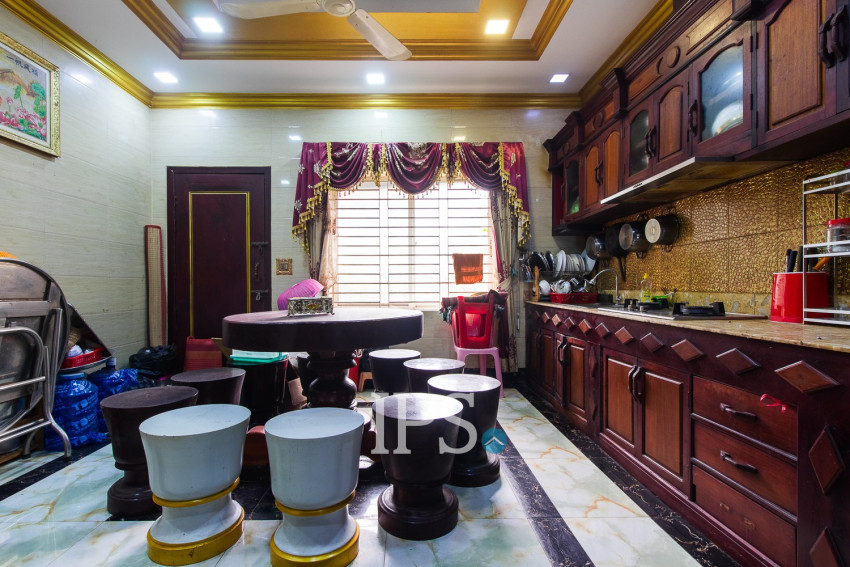 4 Bedroom Shophouse For Rent - Svay Dangkum, Siem Reap