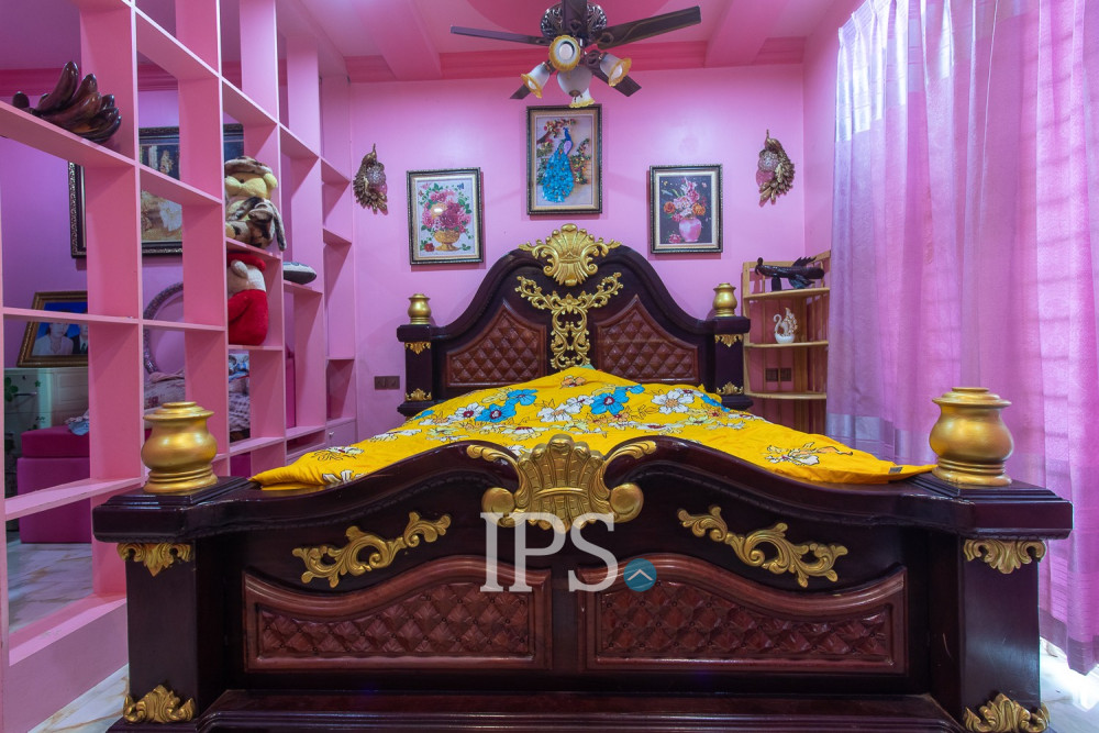 4 Bedroom Shophouse For Rent - Svay Dangkum, Siem Reap - Image 13