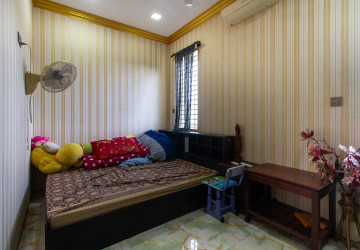 4 Bedroom Shophouse For Rent - Svay Dangkum, Siem Reap thumbnail