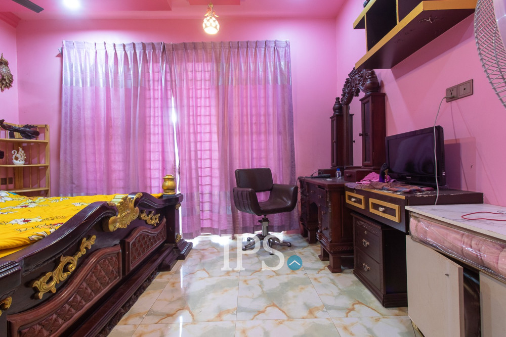 4 Bedroom Shophouse For Rent - Svay Dangkum, Siem Reap - Image 14