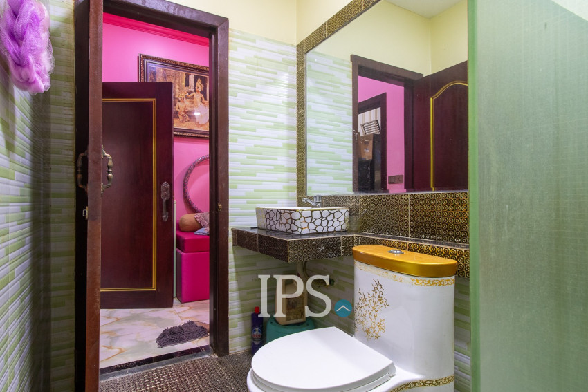 4 Bedroom Shophouse For Rent - Svay Dangkum, Siem Reap