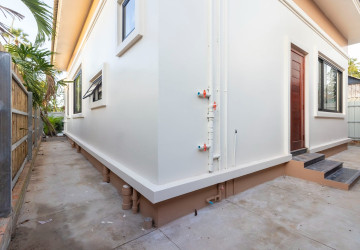 2 Bedroom House For Rent - Sala Kamreuk, Siem Reap thumbnail