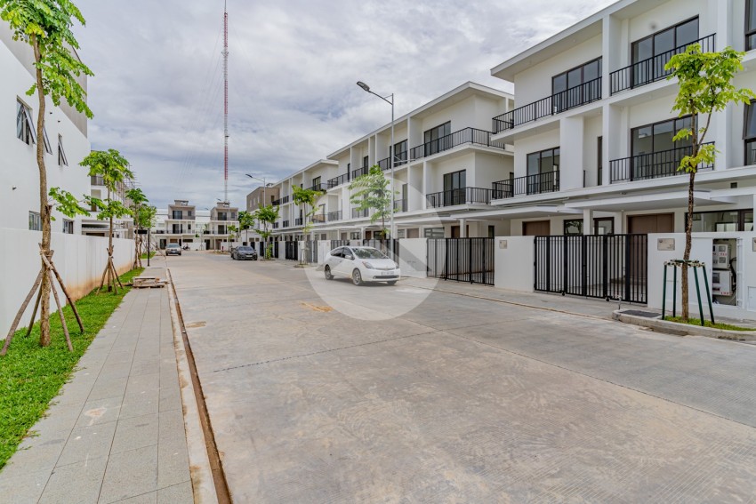 3 Bedroom Villa Kon Kat Laor For Rent - Chankiri Palm Creek, Phnom Penh