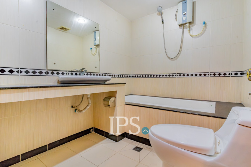 Renovated 3 Bedroom Apartment For Sale - Phsar Thmei 3, Phnom Penh