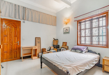 Renovated 3 Bedroom Apartment For Sale - Phsar Thmei 3, Phnom Penh thumbnail