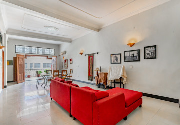 Renovated 3 Bedroom Apartment For Sale - Phsar Thmei 3, Phnom Penh thumbnail