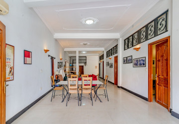 Renovated 3 Bedroom Apartment For Sale - Phsar Thmei 3, Phnom Penh thumbnail