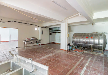 67 Unit Building For Sale - Toul Tum Poung 1, Phnom Penh thumbnail