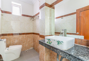 67 Unit Building For Sale - Toul Tum Poung 1, Phnom Penh thumbnail