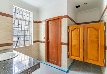 67 Unit Building For Sale - Toul Tum Poung 1, Phnom Penh thumbnail