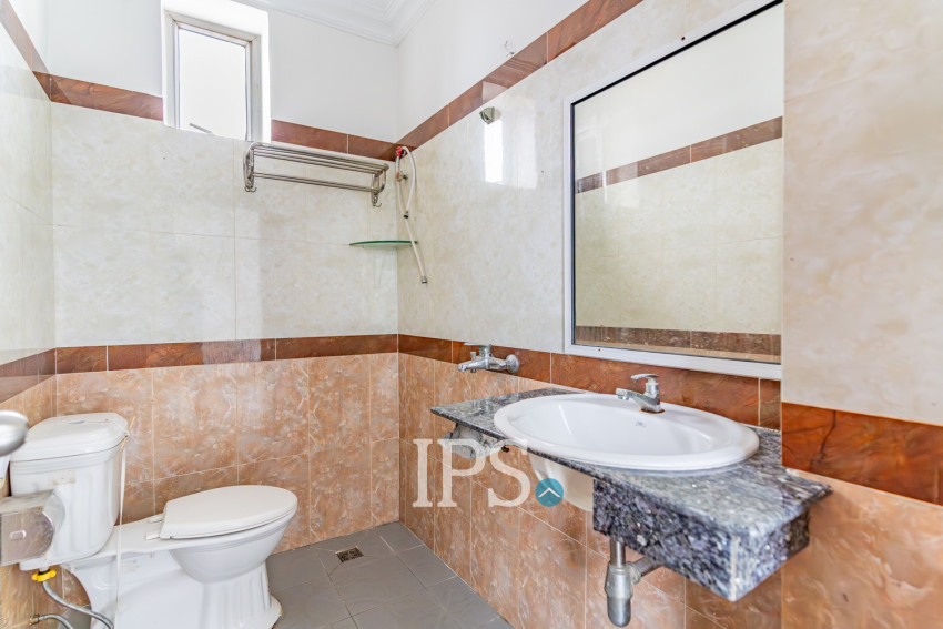 67 Unit Building For Rent  - Toul Tum Poung 1, Phnom Penh