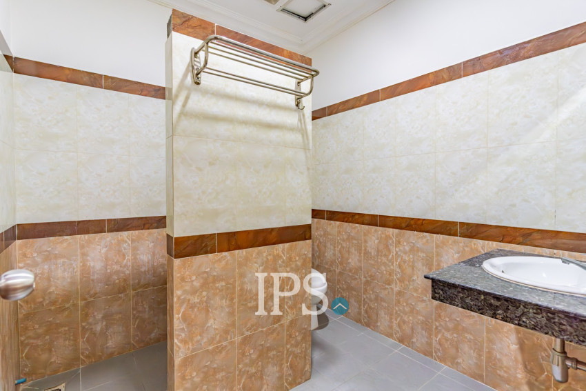 67 Unit Building For Rent  - Toul Tum Poung 1, Phnom Penh