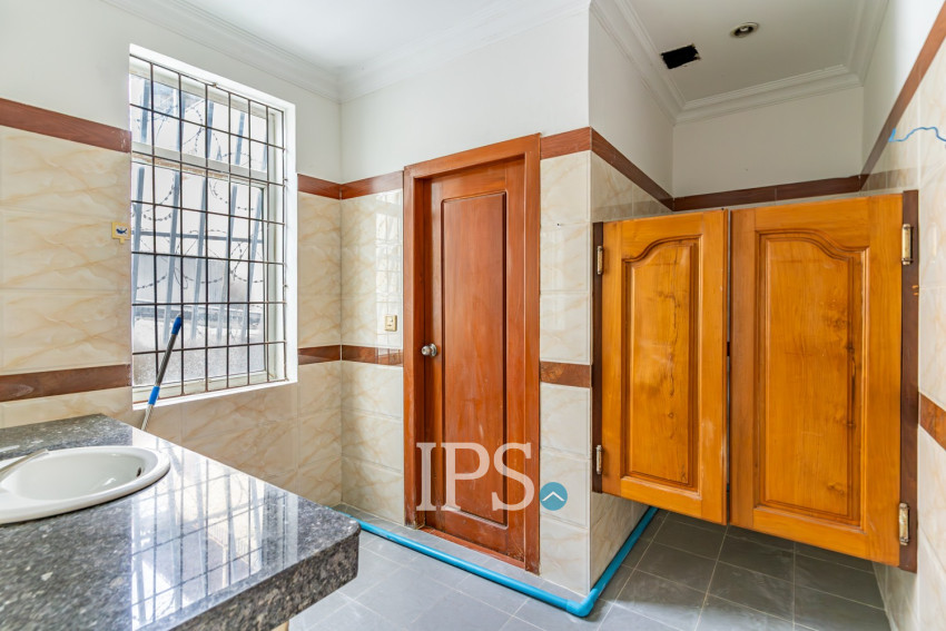 67 Unit Building For Rent  - Toul Tum Poung 1, Phnom Penh