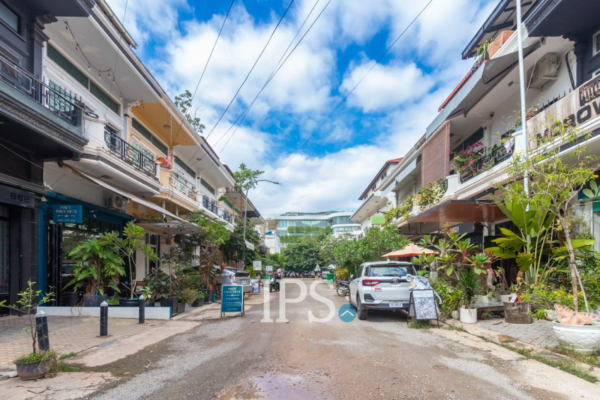 3 Bedroom Shophouse For Sale - Svay Dangkum, Siem Reap