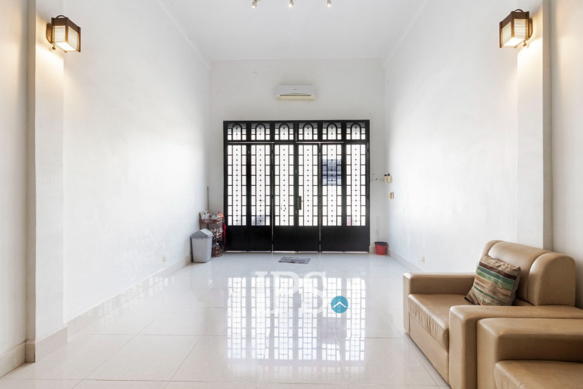3 Bedroom Shophouse For Sale - Svay Dangkum, Siem Reap