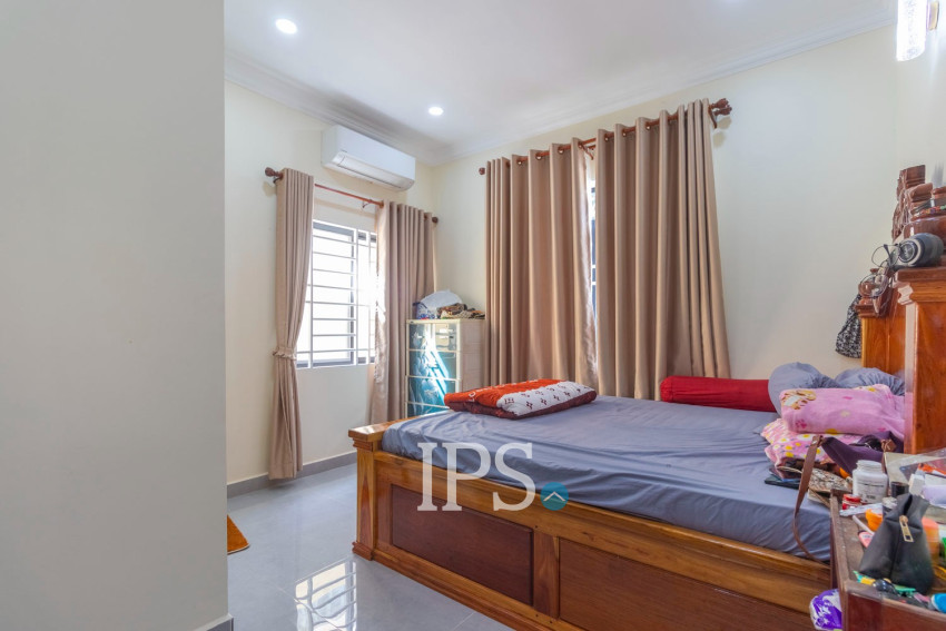 4 Bedroom Villa For Sale - Slor Kram, Siem Reap