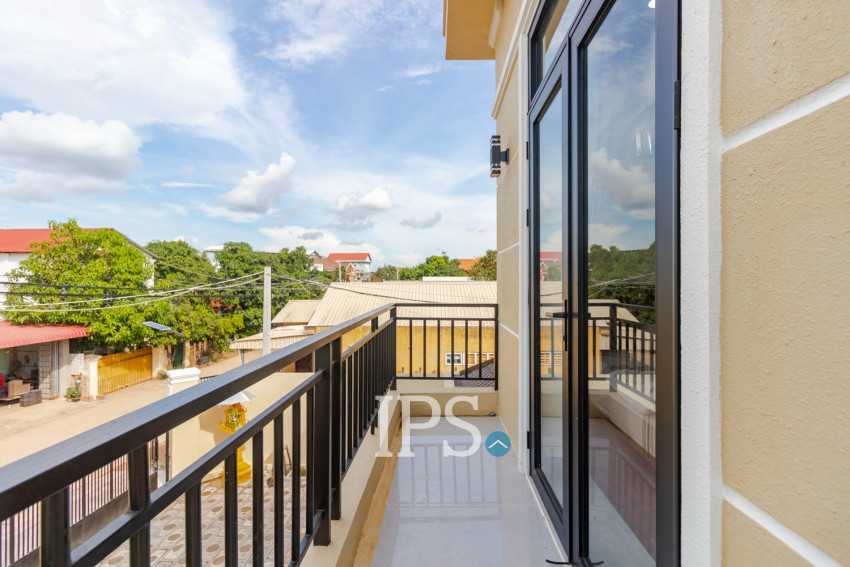 4 Bedroom Villa For Sale - Slor Kram, Siem Reap