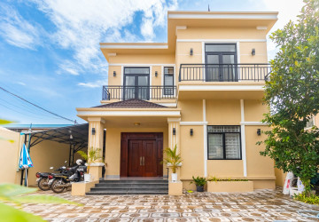 4 Bedroom Villa For Sale - Slor Kram, Siem Reap thumbnail